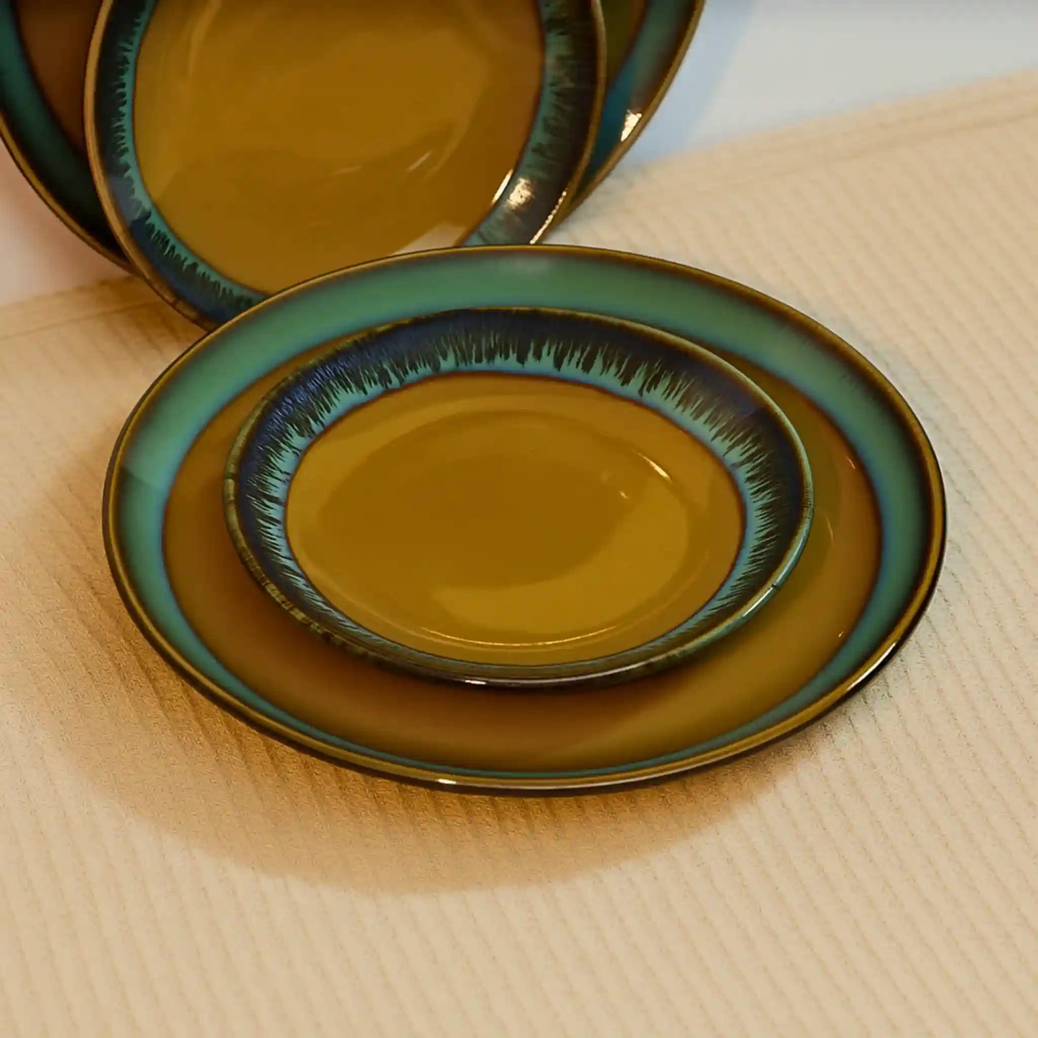 Ceramikaa Dharini | Full & Quarter Plate Set